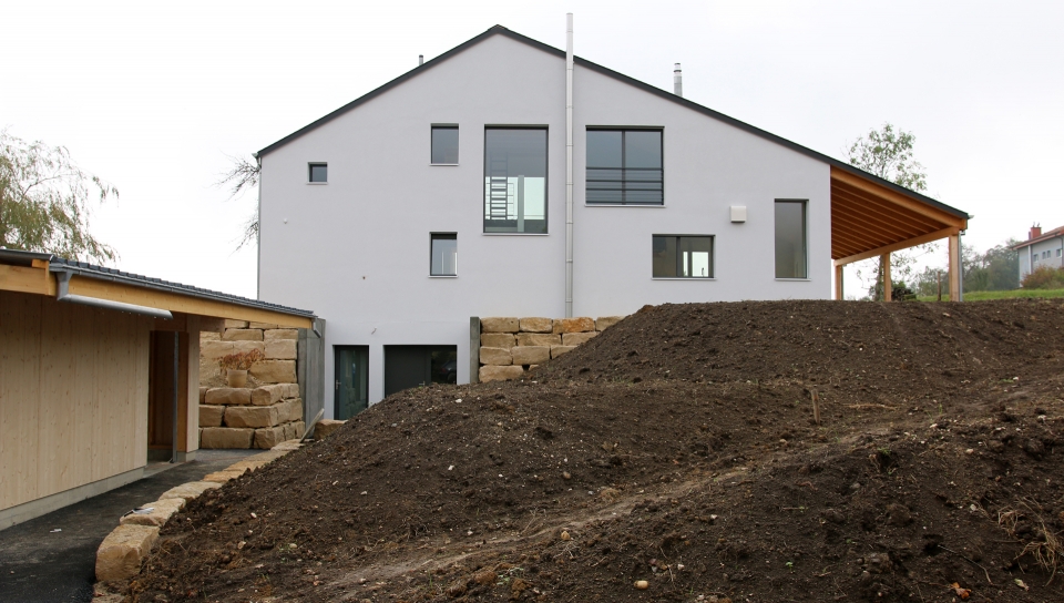 maison_jura_modern_nordansicht.jpg